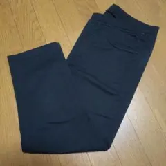 ユニクロ クロップドパンツ 黒色 XLのサムネイル