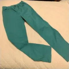 【美品】[GU] カラースリムフィットパンツ