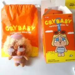 POP MART CRYBABY VACATION MODE ON ぬいぐるみのサムネイル