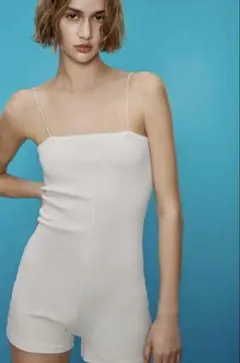 ZARA ジャンプスーツ　ベージュのサムネイル