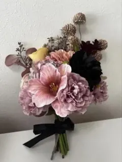 【SALE！】〈ウェディングブーケ〉アーティフィシャルフラワーブーケブートニア