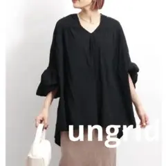 【美品】ungrid スリーブタックボリュームブラウス ブラック
