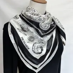 2-17.TRUSSARDIモノクロ懐中時計モチーフ　シルクスカーフ