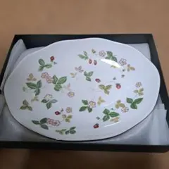Wedgwood Wild Strawberry オーバル皿
