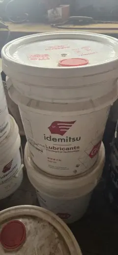 出光興産 ダフニー スーパーハイドロX32 20L 油圧作動油 - メルカリ