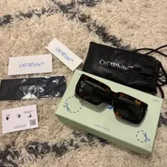 Off-White™ ブラウン・トートス サングラスのサムネイル