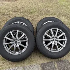 スタッドレス 215/70R16のサムネイル