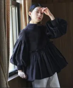 RUIRUE BOUTIQUE異素材 フリルペプラム ボリュースリーブのサムネイル