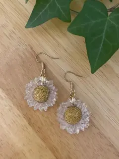 お花モチーフ ピアス
