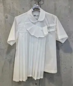 noir kei ninomiya ベルト プリーツ 半袖シャツ 白 Mサイズのサムネイル