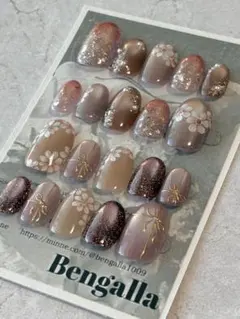 【現品Mサイズ/ショートオーバル 14357/専用ケース付】ネイルチップ　花柄