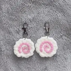 2個セット なるとまき ハンドメイド 編み物 キーホルダー ピンク×ホワイト