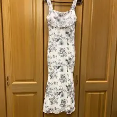 ロングワンピースのサムネイル