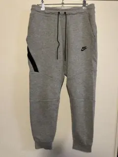NIKE テックフリースパンツ