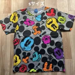 ディズニーTシャツ　カラフルミッキーマウスTシャツ S
