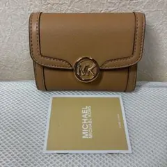 【未使用品】マイケルコース MKサークル プレート 三つ折り財布 キャメル