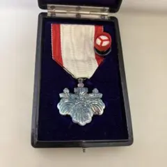 旧日本軍 勲八等白色桐葉章 勲章　記章
