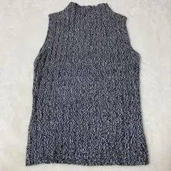 ICB ハイネック　ニット　ベスト