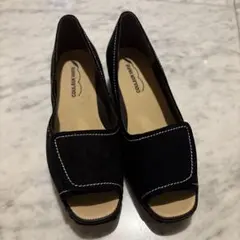 COULEUR VARIE ブラックオープントゥパンプス