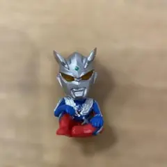 ガチャガチャ まちぼうけシリーズ ウルトラマンゼロ ミニフィギュア