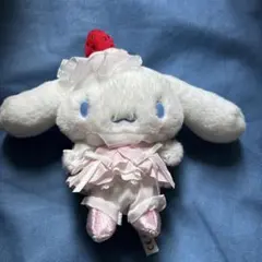 シナモロール　いちごホイップケーキ マスコットチャーム