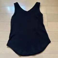 GU 黒 リブ編み Vネック Uネック　タンクトップ