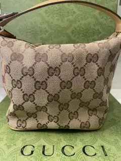 【極美品】GUCCI GGキャンバス ハンドバッグ　ポーチ　イタリア製のサムネイル