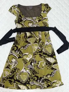 Dynical オリーブグリーン ブラック アブストラクト柄 ワンピース