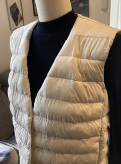 ユニクロ パフテックコンパクトベスト 白 M