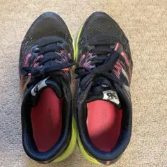 New Balance スニーカー ブラック/ピンク　23.5cm