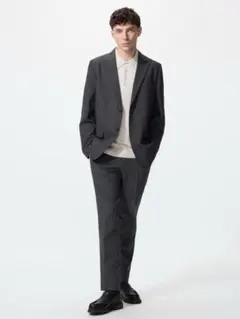 感動ジャケットパンツ セットアップ ユニクロ ダークグレー