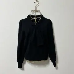 リボン付き黒長袖ニット