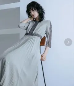 お値下げ　Niana レースプリーツワンピース　新品タグ付き