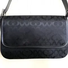 ロゴ総柄　ショルダーバッグ　ブラック　フォーマル　パーティーバッグ