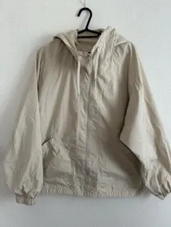 ベージュ フード付きジャケット