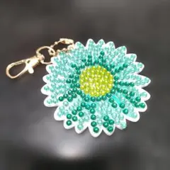 花型ビーズチャーム 青緑色
