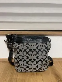 モノグラム ショルダーバッグ ブラック/グレー