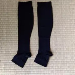 ナイガイ　着圧ソックス 黒 オープントゥ