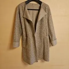 裏表の模様の違うコート。気軽にお出かけにつかえます。