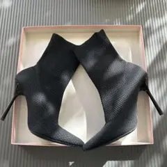 ZARA ソックスブーツ　黒