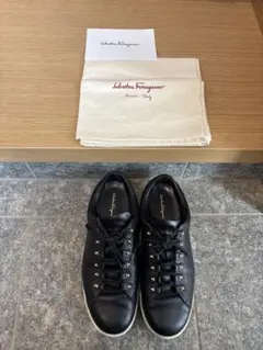 正規品　フェラガモ　レザー　スニーカー　8.5サイズ
