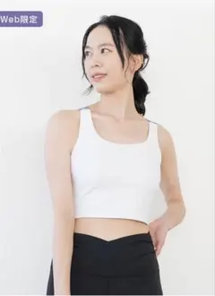 新品⭐︎Sukala 取り外し可能パッド付きタンクトップ　white Mサイズ