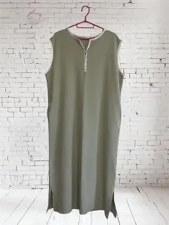 【小さなほつれあり】しまむら　ノースリーブロングワンピース M オリーブグリーン