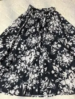 ⭐︎新品未使用　ミッシュマッシュ清楚なロングスカート