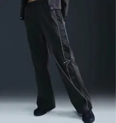 ナイキウィメンズウーブンパンツ Mサイズ　完売品