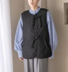 lowrysfarm ヒモツキキルティングベスト