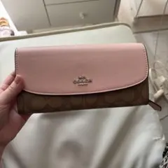 た*ず様 む*れ様 COACH 長財布 ピンク シグネチャー ストラップ付