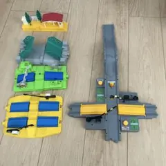 プラレール オート踏切　踏切　バッタン橋　駅