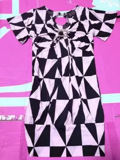 バックル付幾何学柄配色ワンピース　M