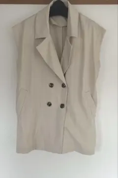 Mサイズ ベスト・ジレ・ビスチェ　ベージュ色